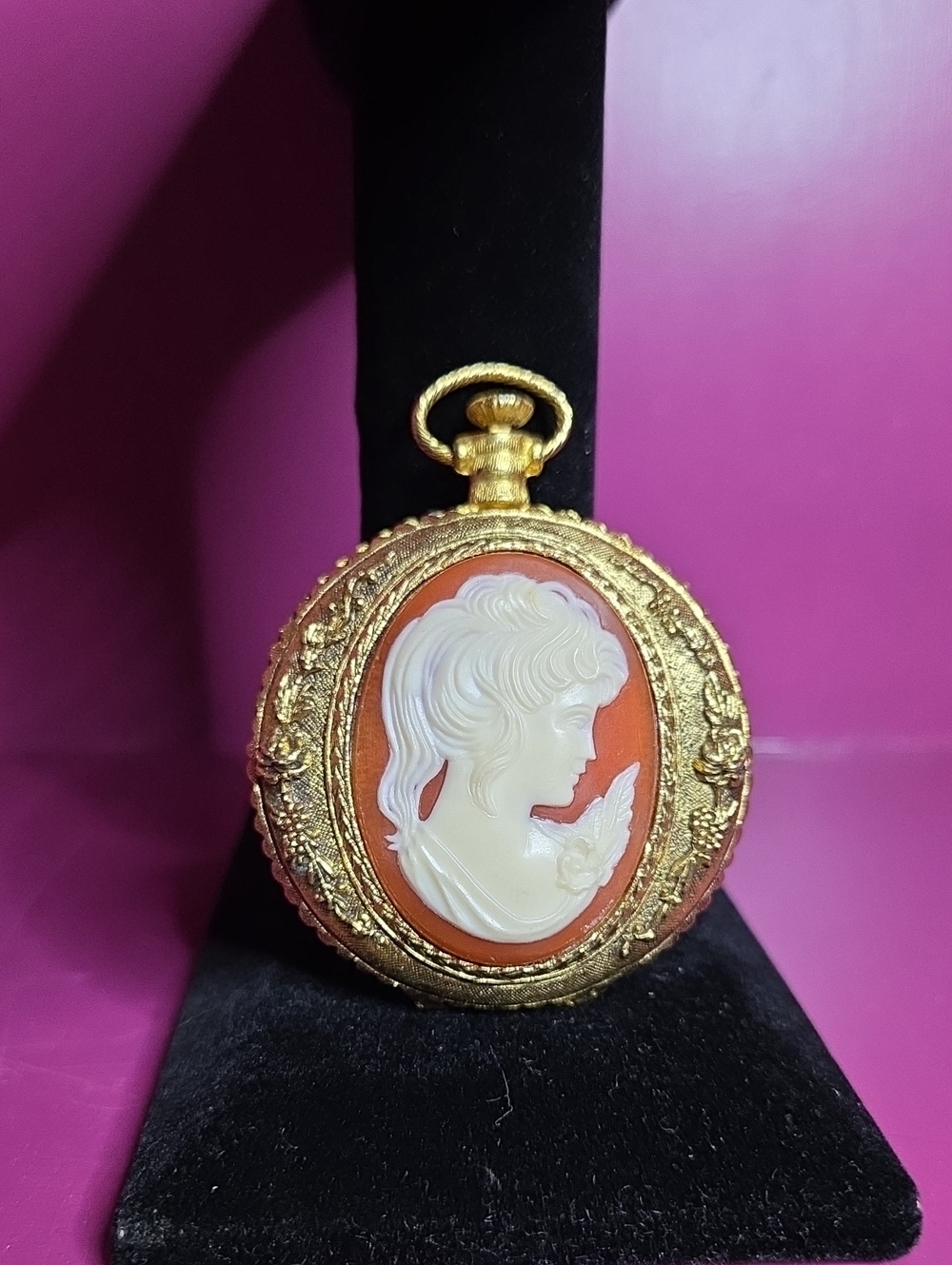 Vintage 60s/70s Max Factor Cameo Pocket Watch Makeup Compact w Powder & Puff